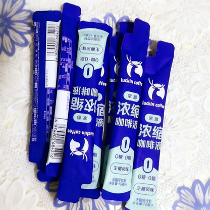 [新货亏卖冲销量] 瑞幸咖啡 浓缩咖啡液 意式黑咖 生椰风味 即溶咖啡饮料 提神速溶 便携咖啡液 Instant Black Coffee (15ml)